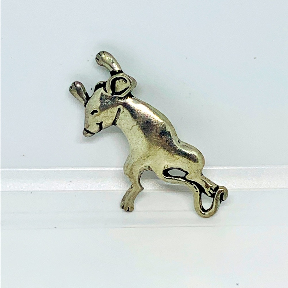 Vtg Pewter Mouse brooch (Seagull Studios) 2x1”